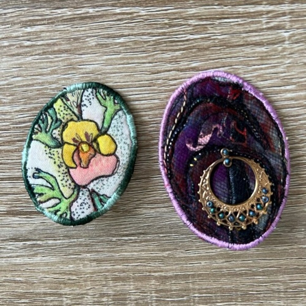 Vickie Mathas 2 Wearable Art Brooches‎ Pins Mixed Textile Fiber Media 2010